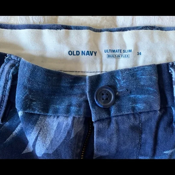 Men cotton blend short, ultimate slim, built-in flex. Size 34, printed blue. - Picture 3 of 7